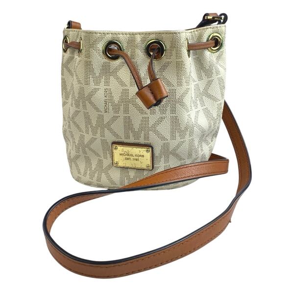 Michael Kors Jules White Tan Monogram Leather Crossbody Bucket Hangbag One Size - Picture 1 of 6